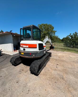 Mini escavatore bobcat e 50