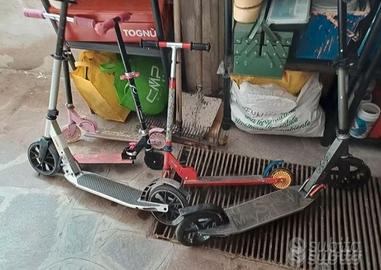 Monopattini adulti e bambi 2+2