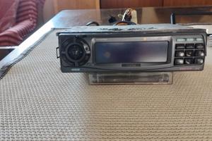 Lancia Delta evo-autoradio Clarion DRX9375R
