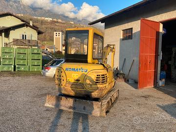 Scavatore komatsu PC35R