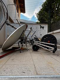 4 antenne TV di cui 1 parabolica