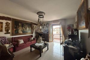 Appartamento di 153 m² con 5 locali e box auto dop