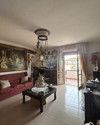 Appartamento di 153 m² con 5 locali e box auto dop