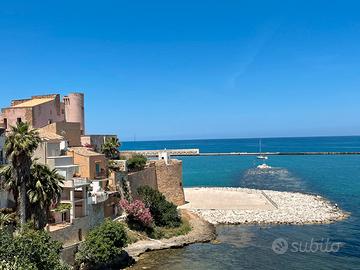 La Sicilienne a 200 mt dal centro porto e spiaggia