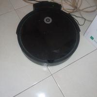 robottino aspirapolvere 