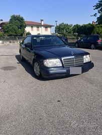 Mercedes 200 CE