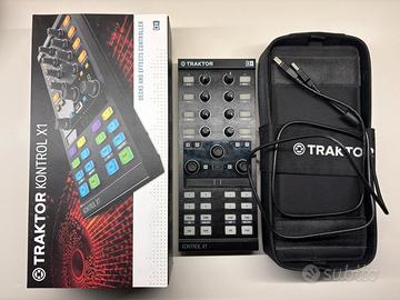 Traktor Kontrol X1 Mk2 + Modular Bag