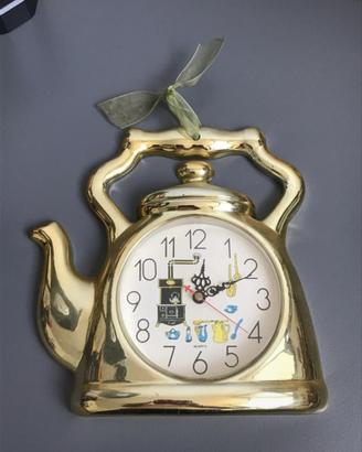 Orologio da parete a forma di teiera