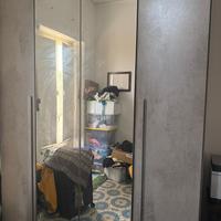 Armadio,frigo e scrivania