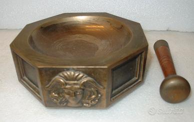 Posacenere in bronzo con stemma Arsenale PC