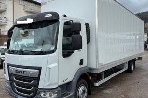 Autocarro DAF LF 230 furgonato con sponda