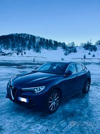 Alfa Romeo Stelvio 2.2 t Super rwd 180cv