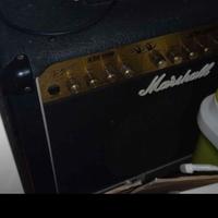 Pedaliera per chitarra + amplificatore Marshall  j