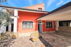 Villa di 180 m² con 5 locali a Lagosanto