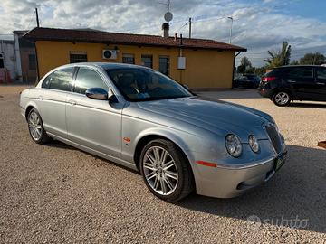 Jaguar S-Type 2.7 diesel V6 Executive