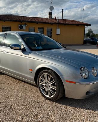 Jaguar S-Type 2.7 diesel V6 Executive