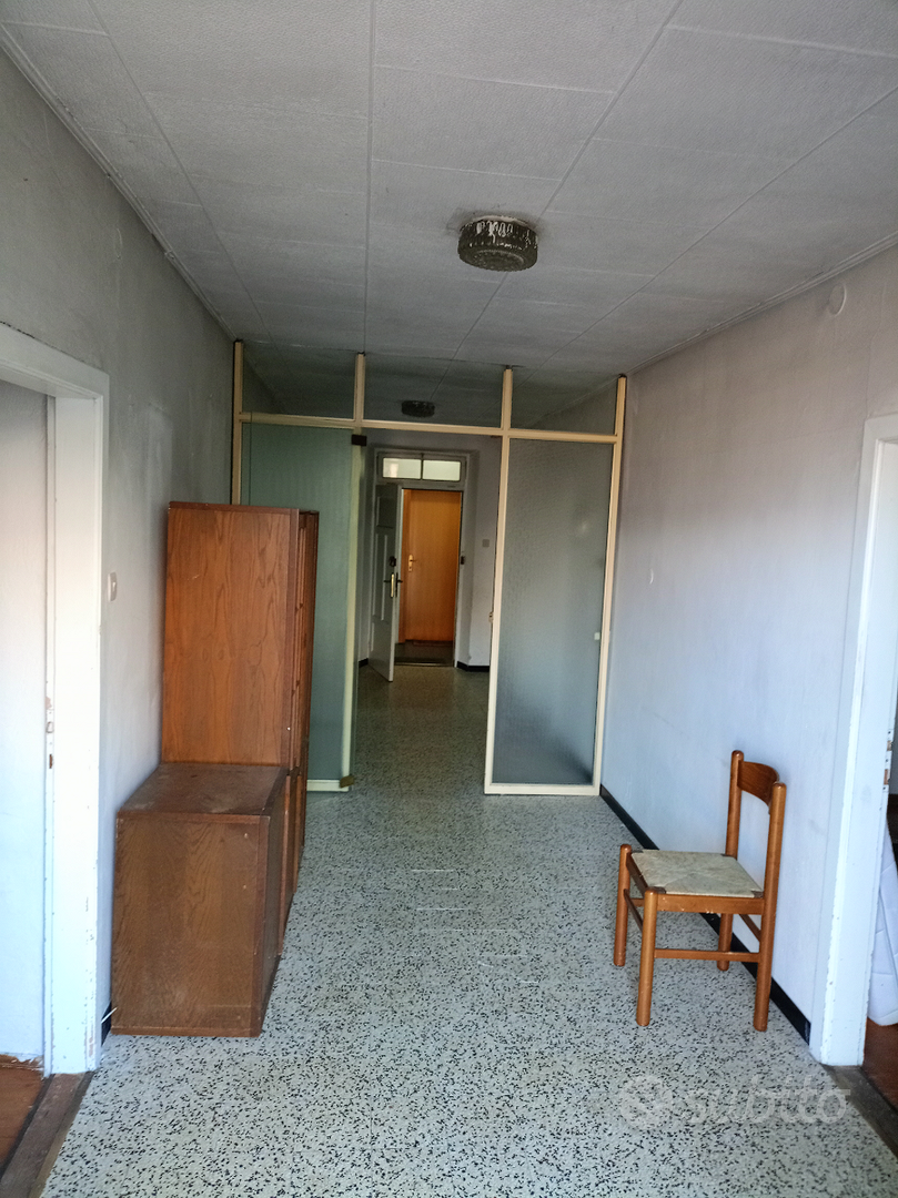 Porzione di casa: due appartamenti e terreno - Vista 4