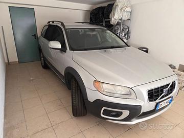 Volvo XC70 D5 AWD Automatica — Totalmente rimessa