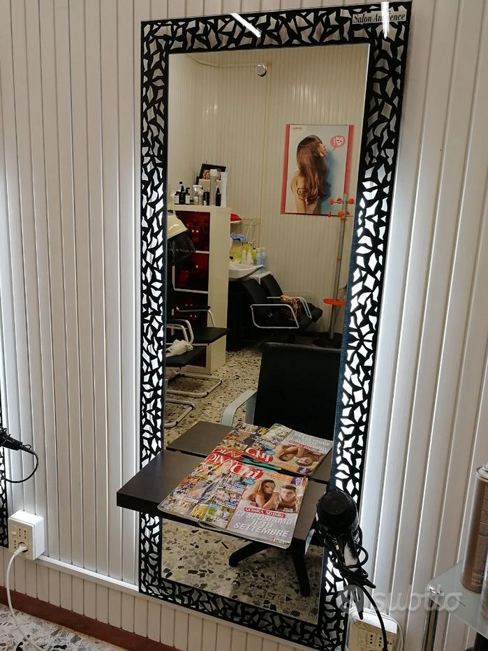 Poggiapiedi in acciaio parrucchiere - Arredamento e Casalinghi In vendita a  Caserta