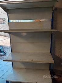 scaffale in ferro