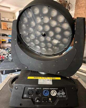 4 teste mobili LED wash 36x18W con flight case