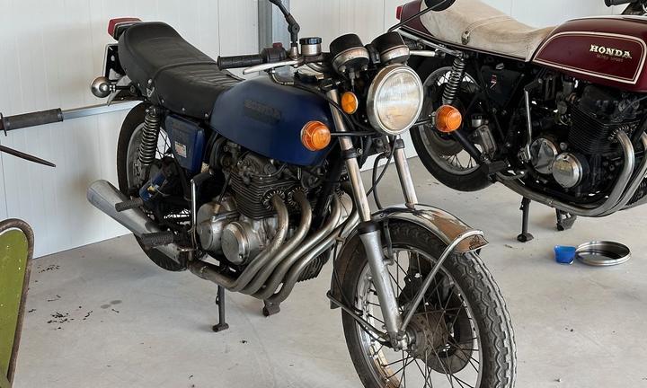 Honda Cb400 SS