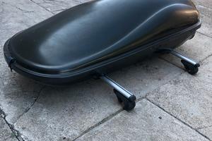 Baule auto completo di barre