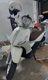 Piaggio Beverly 300