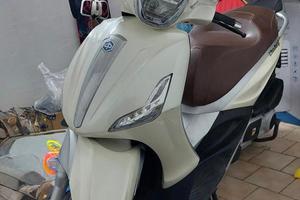 Piaggio Beverly 300