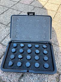 Dadi neri lucidi per cerchi originali Range Rover