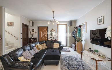 Villetta a schiera con vista panoramica a Camerino