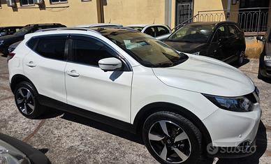 Nissan Qashqai 1.6 dCi AUTOM. FULL GARANZIA
