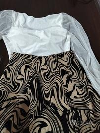 Completo gonna a pantaloncino e maglietta corta 