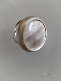 Anello effetto madreperla