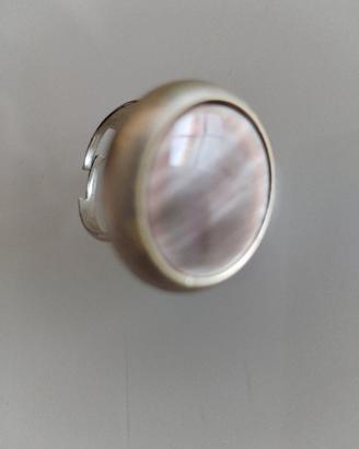 Anello effetto madreperla