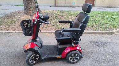2 Scooter Elettrici per anziani e disabilità