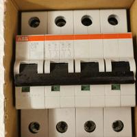 ABB 2CDS 254 001 R0064 S 204-C6 Magnetotermico 4P