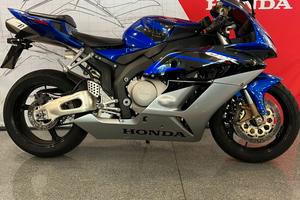 Honda CBR 1000 fireblade