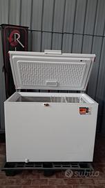 CONGELATORE  POZZETTO  NUOVI DIFFETTO STETICO 