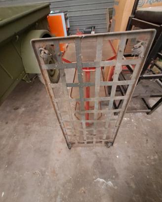 carrello c ruote per controllo sottomotore