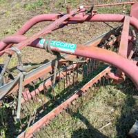 Voltafieno ceccato e aratro doni