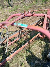 Voltafieno ceccato e aratro doni