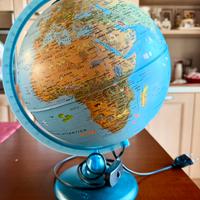 Mappamondo Luminoso Illustrato