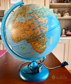 Mappamondo Luminoso Illustrato