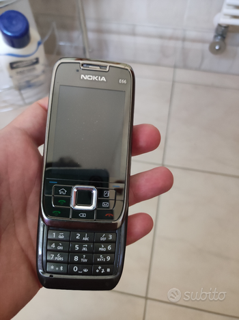 Nokia E66 usato  Taranto
