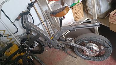 Bicicletta elettrica SENZA BATTERIA INCLUSA