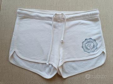 Pantaloncini bianchi sportivi, Abercrombie