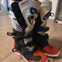 attrezzatura cross enduro usata solo tre volte 