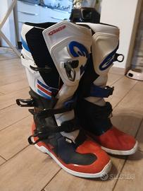 attrezzatura cross enduro usata solo tre volte 