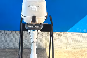 Motore fuoribordo usato 4 hp Johnson